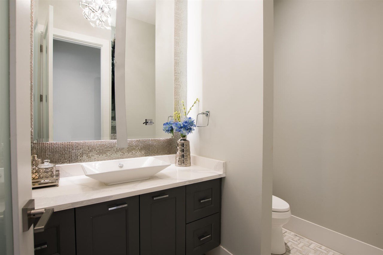 Powder Room 1